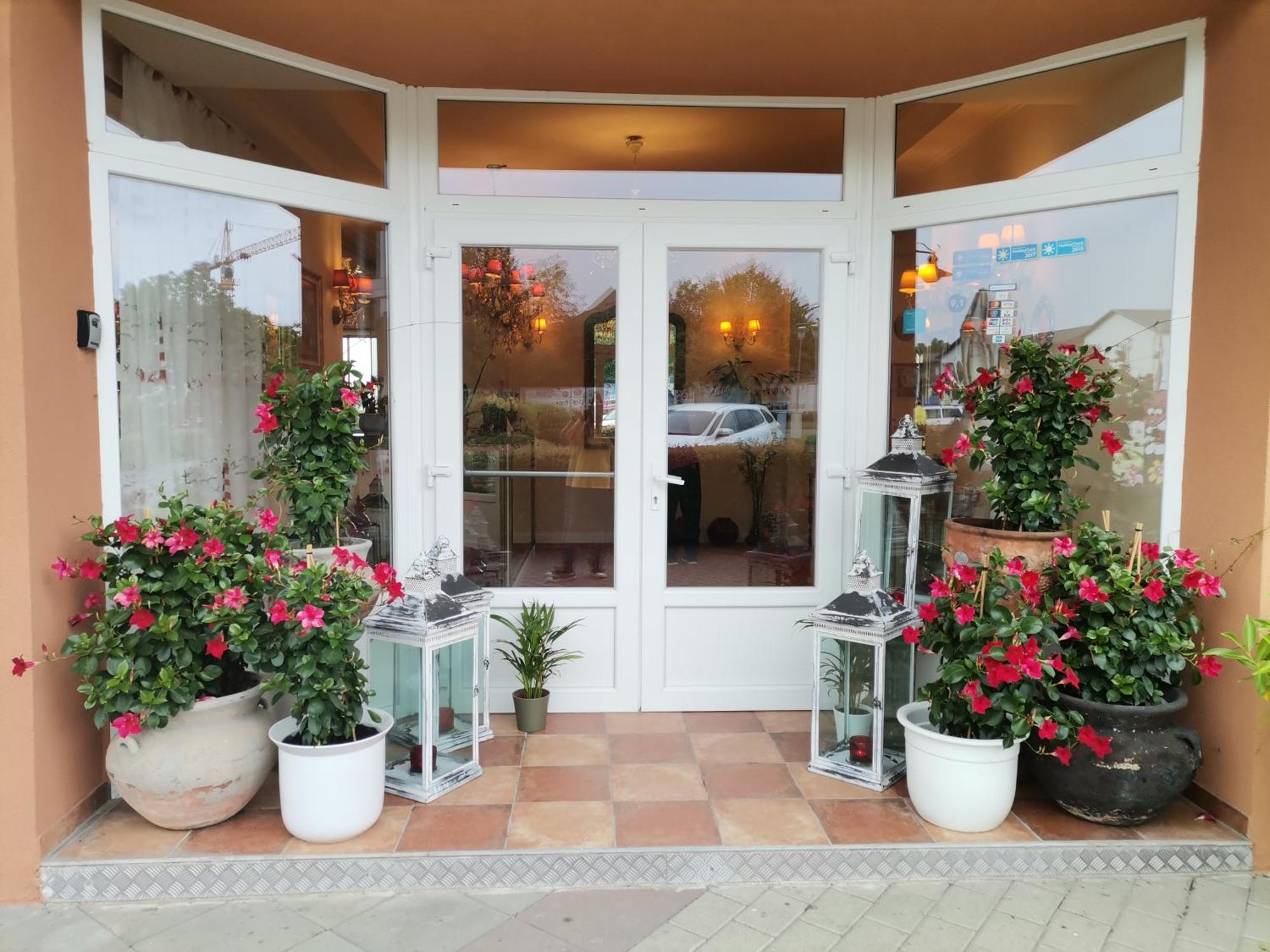 Hotel Al Faro Lodge Am See Podersdorf am See Exteriör bild